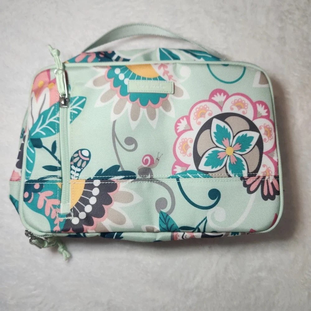 Vera Bradley Mint Flowers Travel Cosmectics Organizer Bag Retired Print Floral